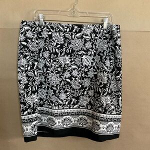 Talbots mini skirt. Floral black & white. Size 12